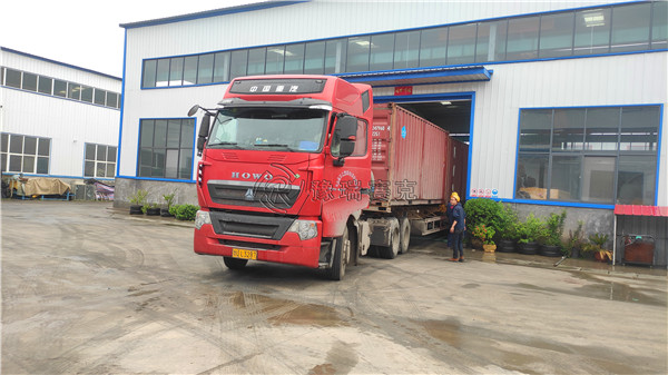 廢舊輪胎磨膠粉設備發貨